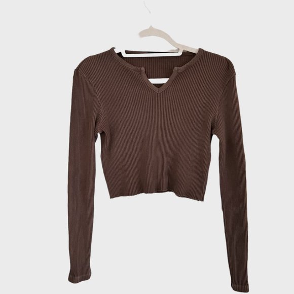 Brandy Melville V-Neck long sleeved top - Picture 3 of 3